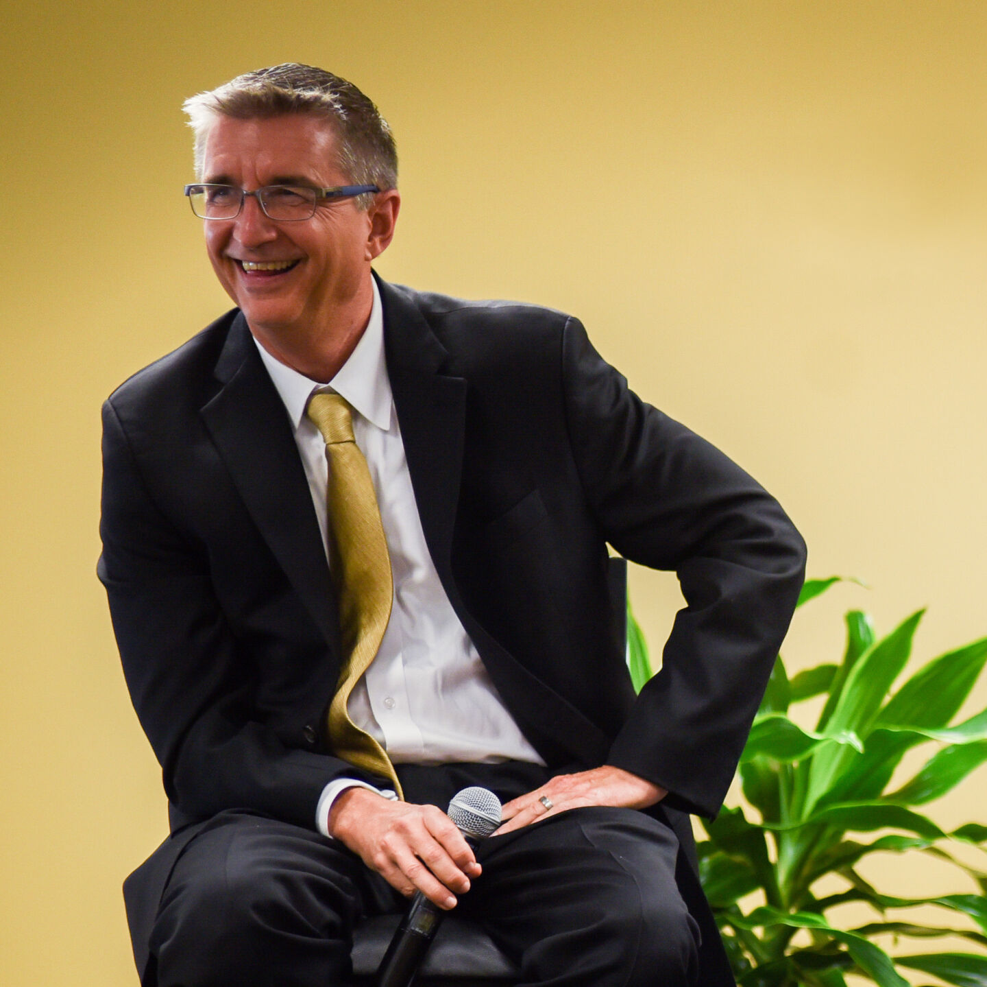 Dean Jarley’s podcast connects outsiders with College of Business community